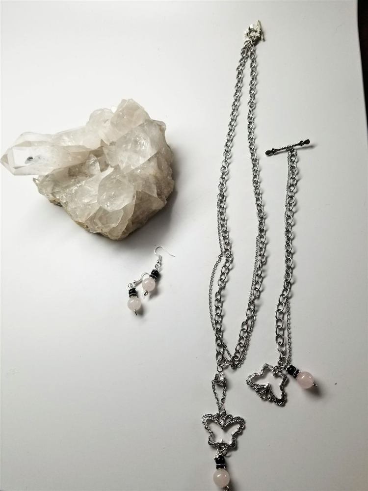 Necklace, bracelet and earrings set, handmade by Wilhelmina St&ouml;cker